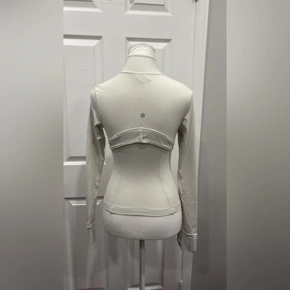 Lululemon Athletica White Ski Jacket with High Collar - Picture 3 of 7